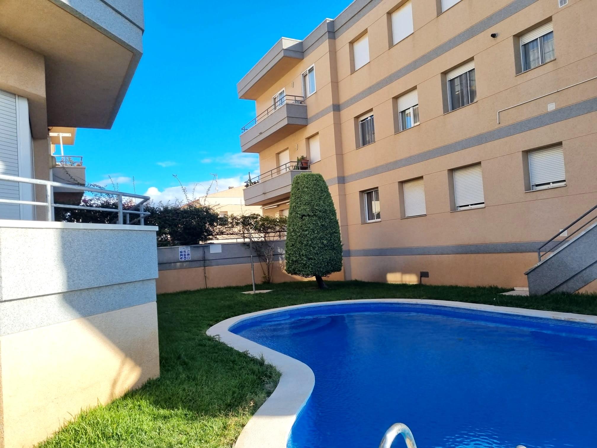 2-bedroom flat with pool and views in L'Ametlla de Mar