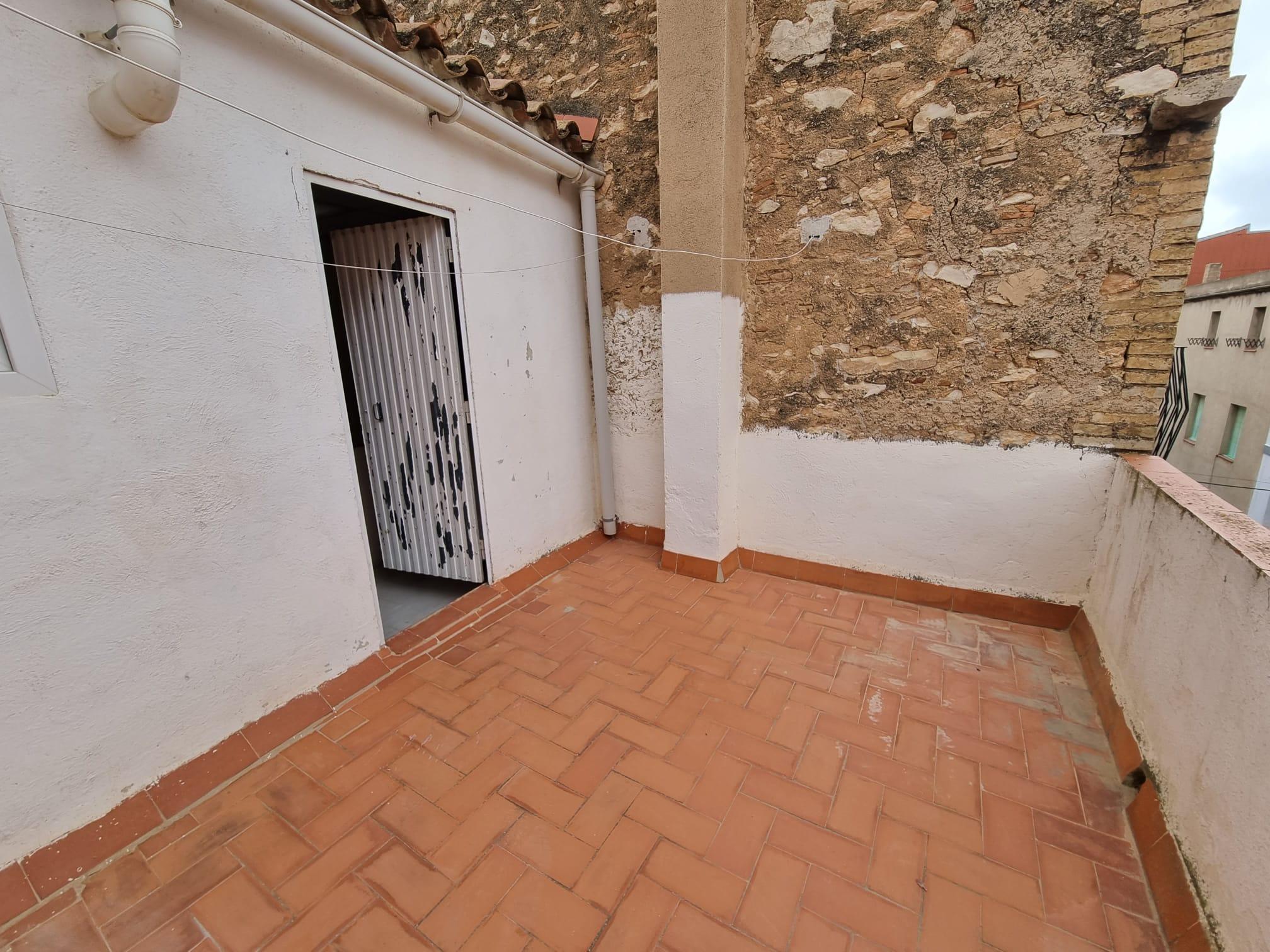 House in El Perelló with 4 bedrooms, 2 bathrooms and terrace