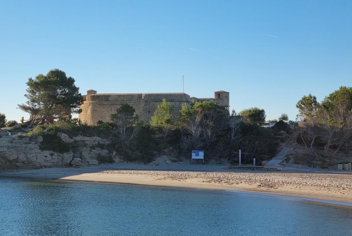 Parcelles de terrain avec vue sur la mer à Sant Jordi